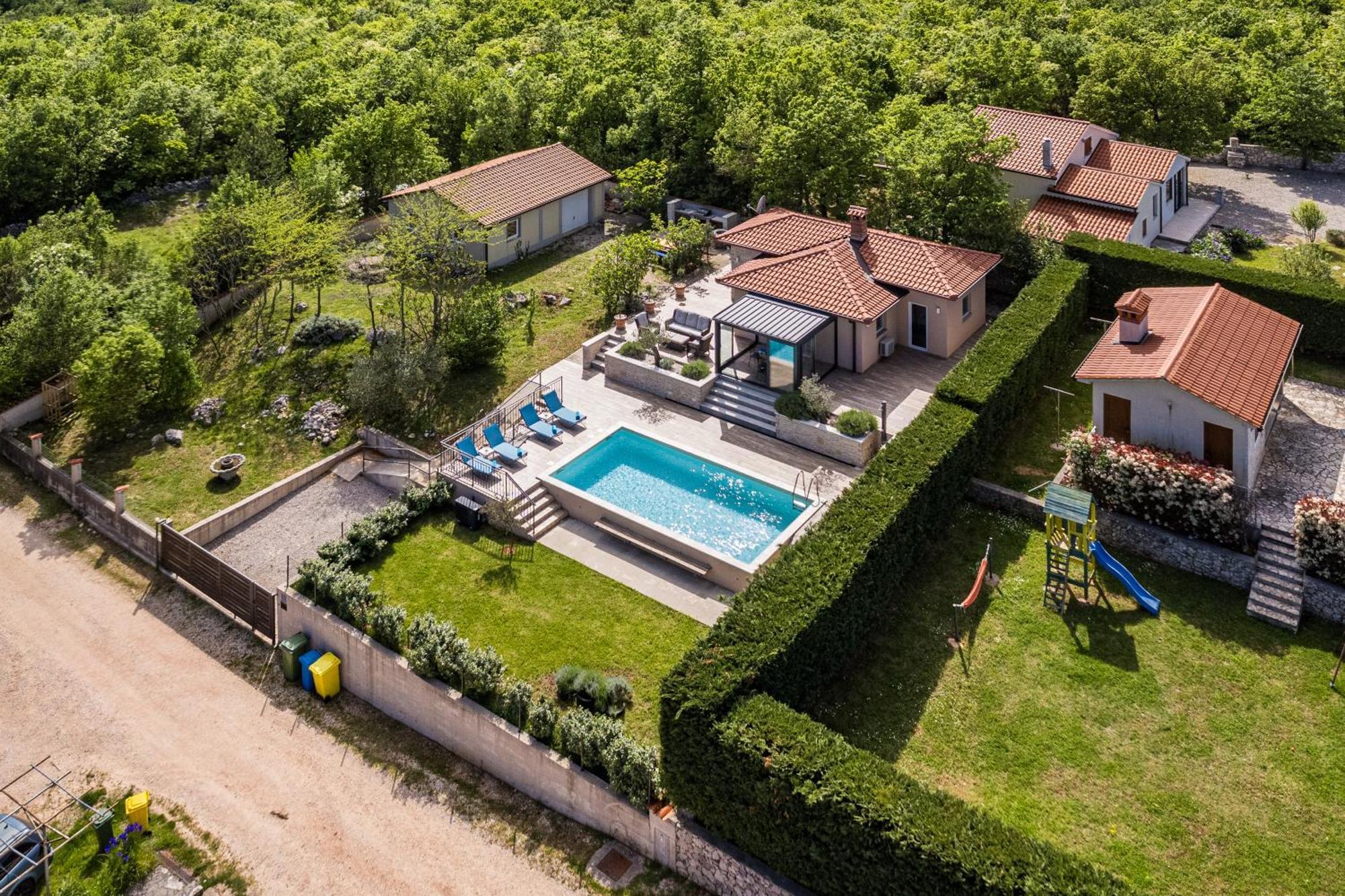 Krasna Kuca Villa ลาบิน ภายนอก รูปภาพ